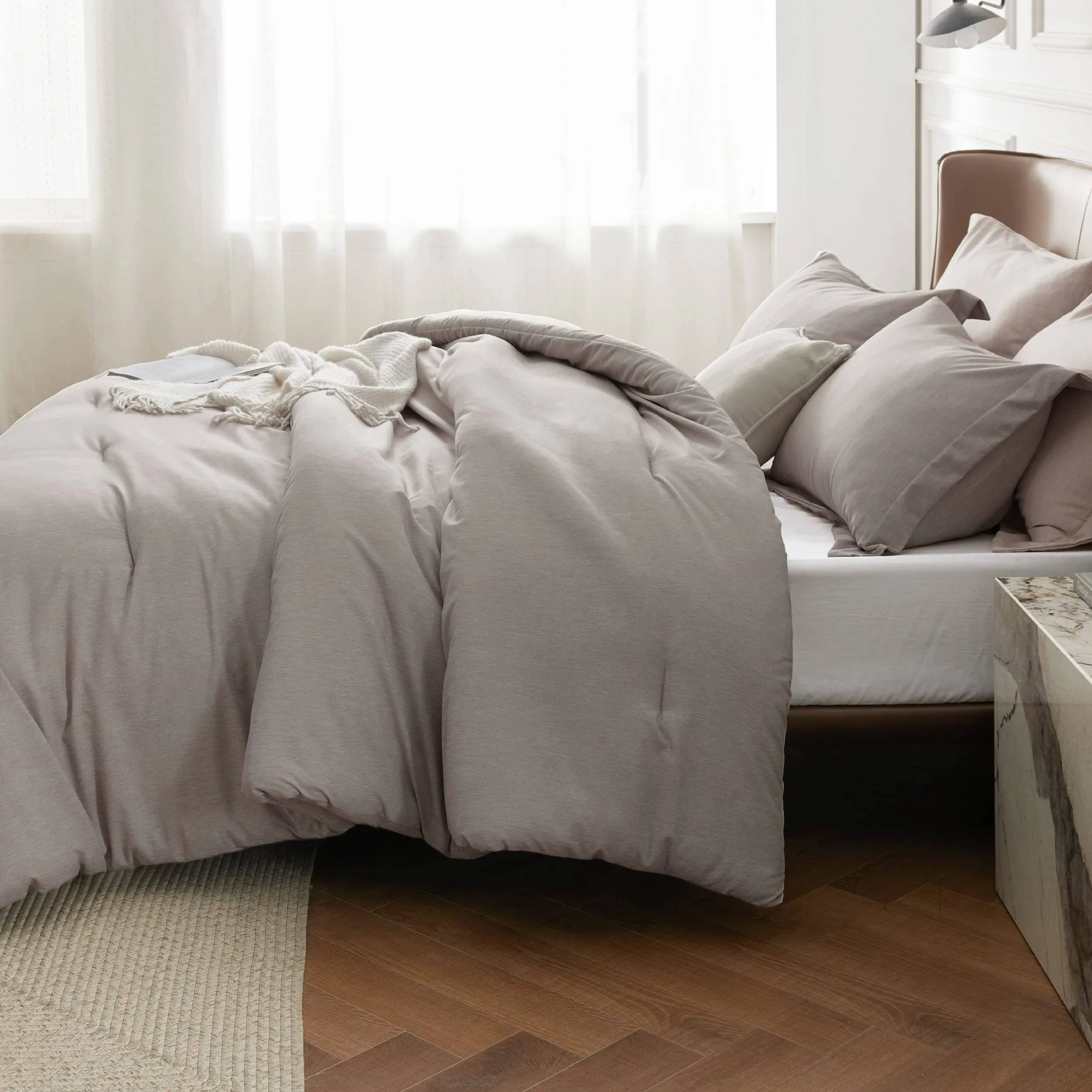 Cationic Dyeing Comforter Set with Pillow Shams