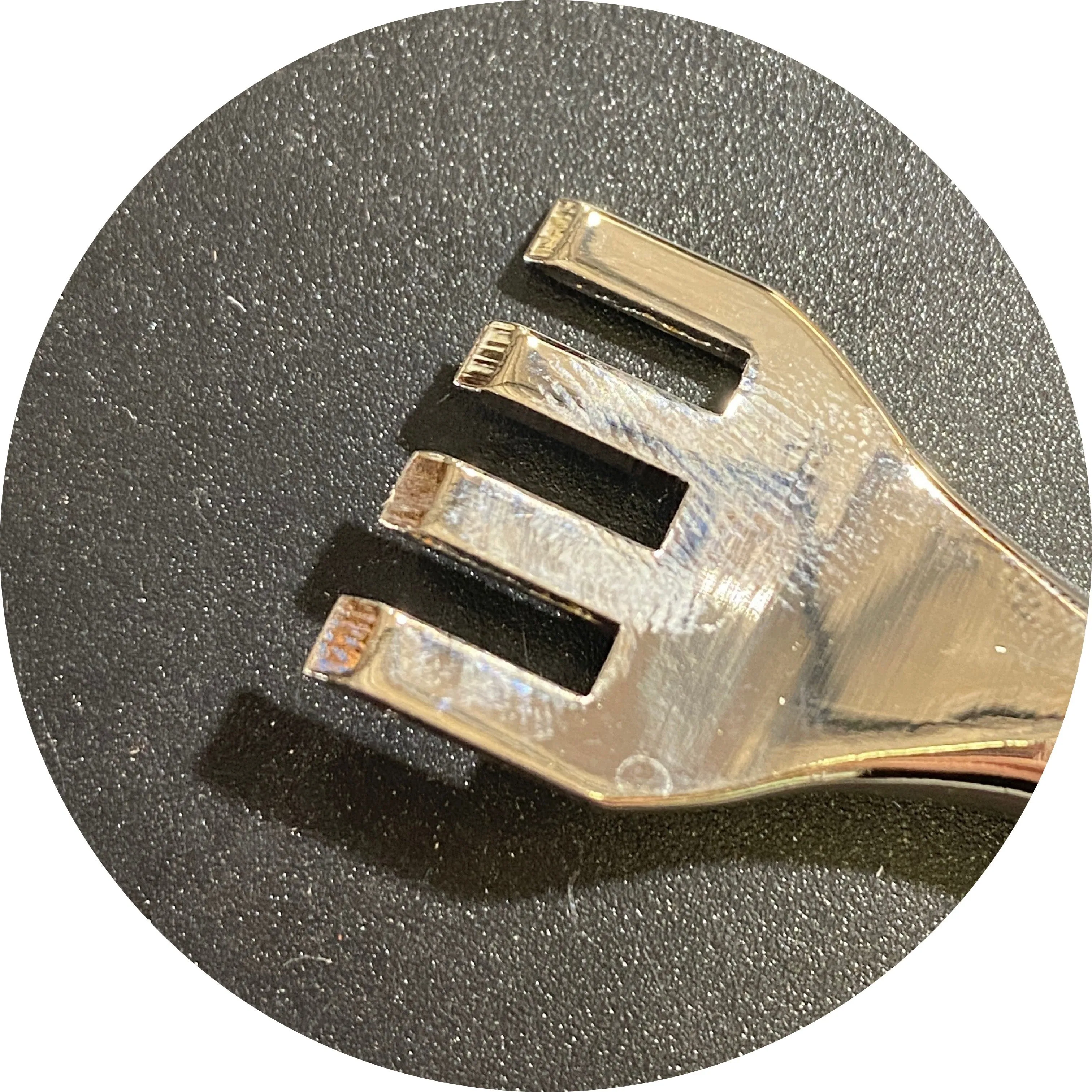 Lacing Chisel