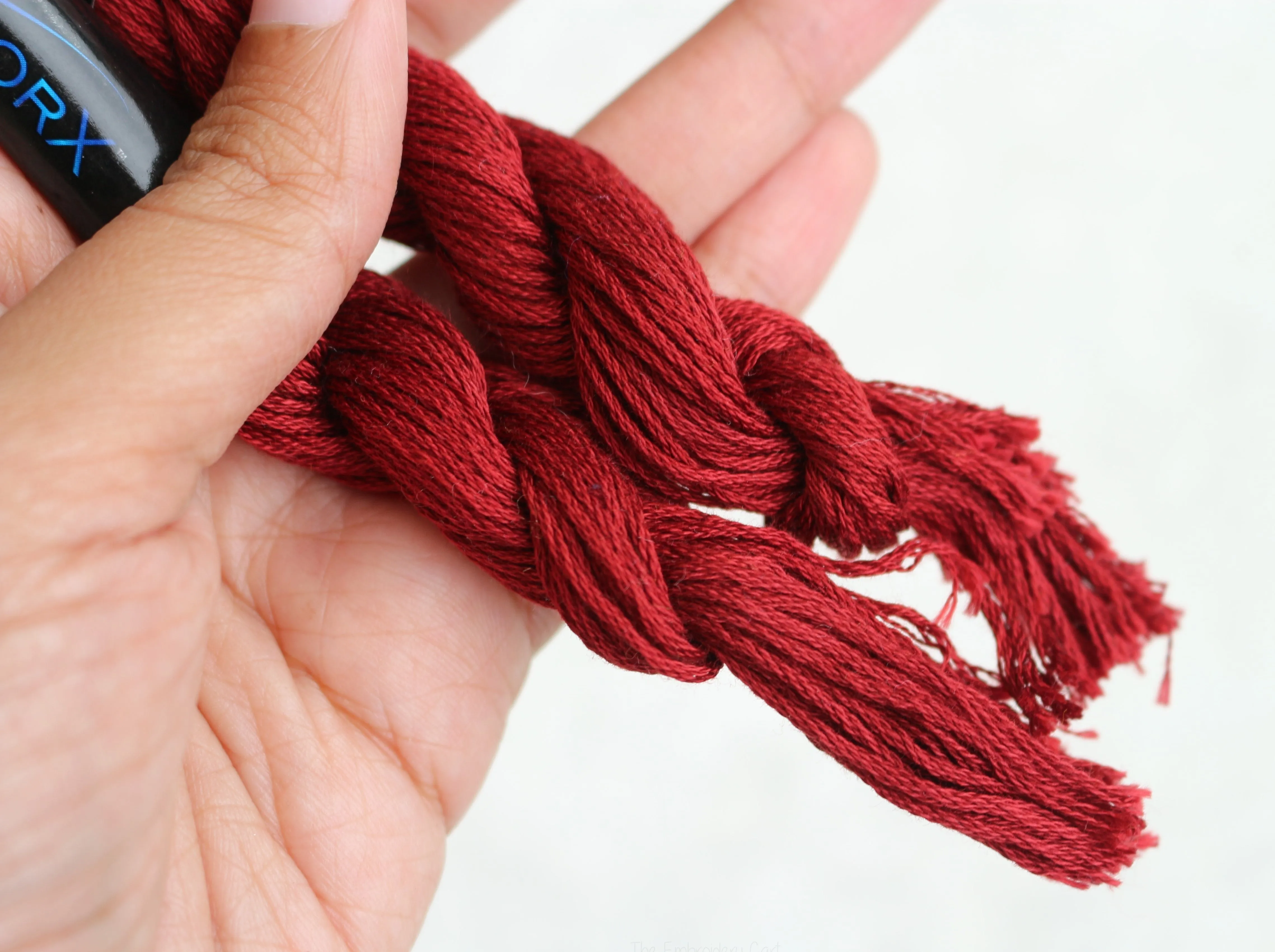 ThreadworX Red Velvet 10420 - Variegated Embroidery Thread