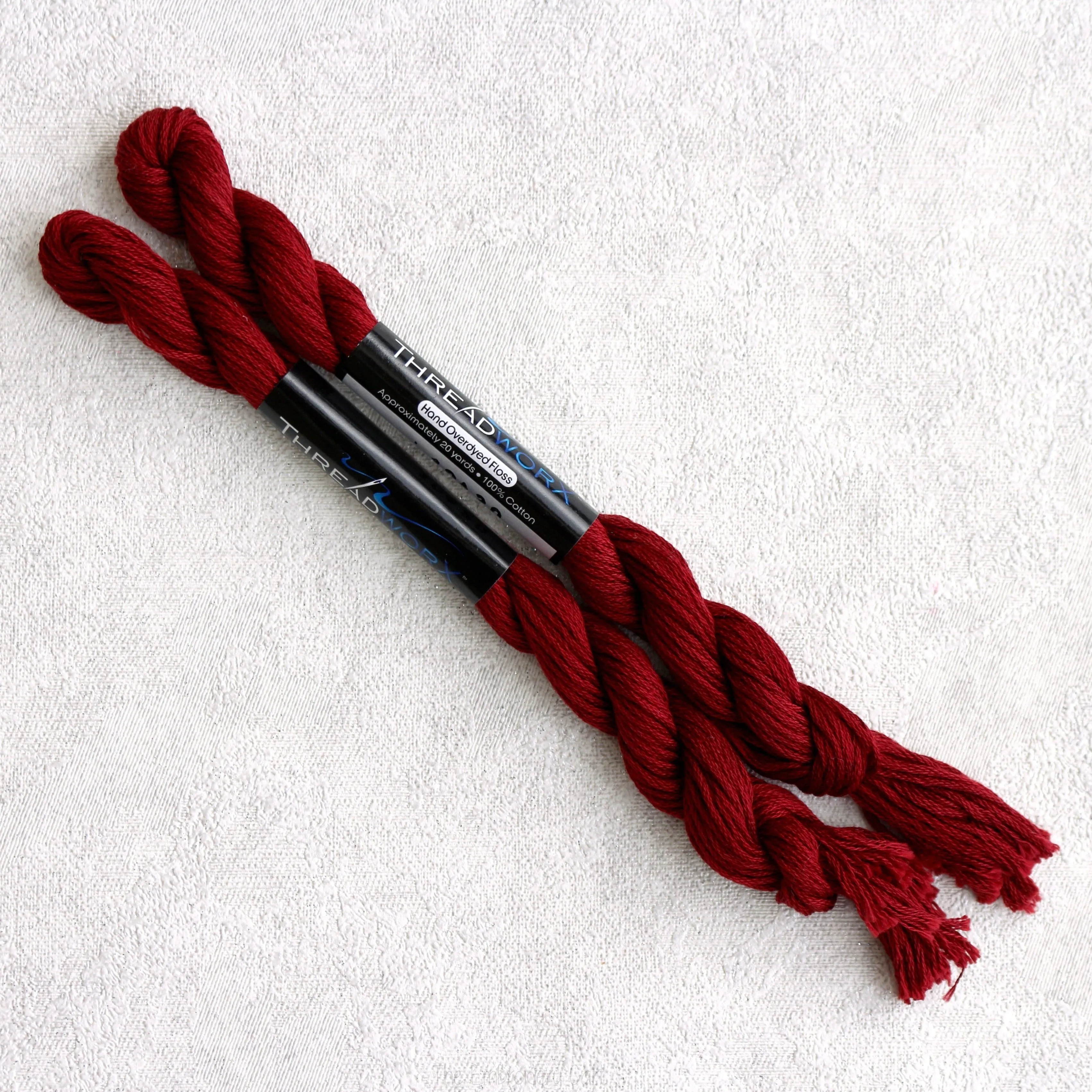 ThreadworX Red Velvet 10420 - Variegated Embroidery Thread