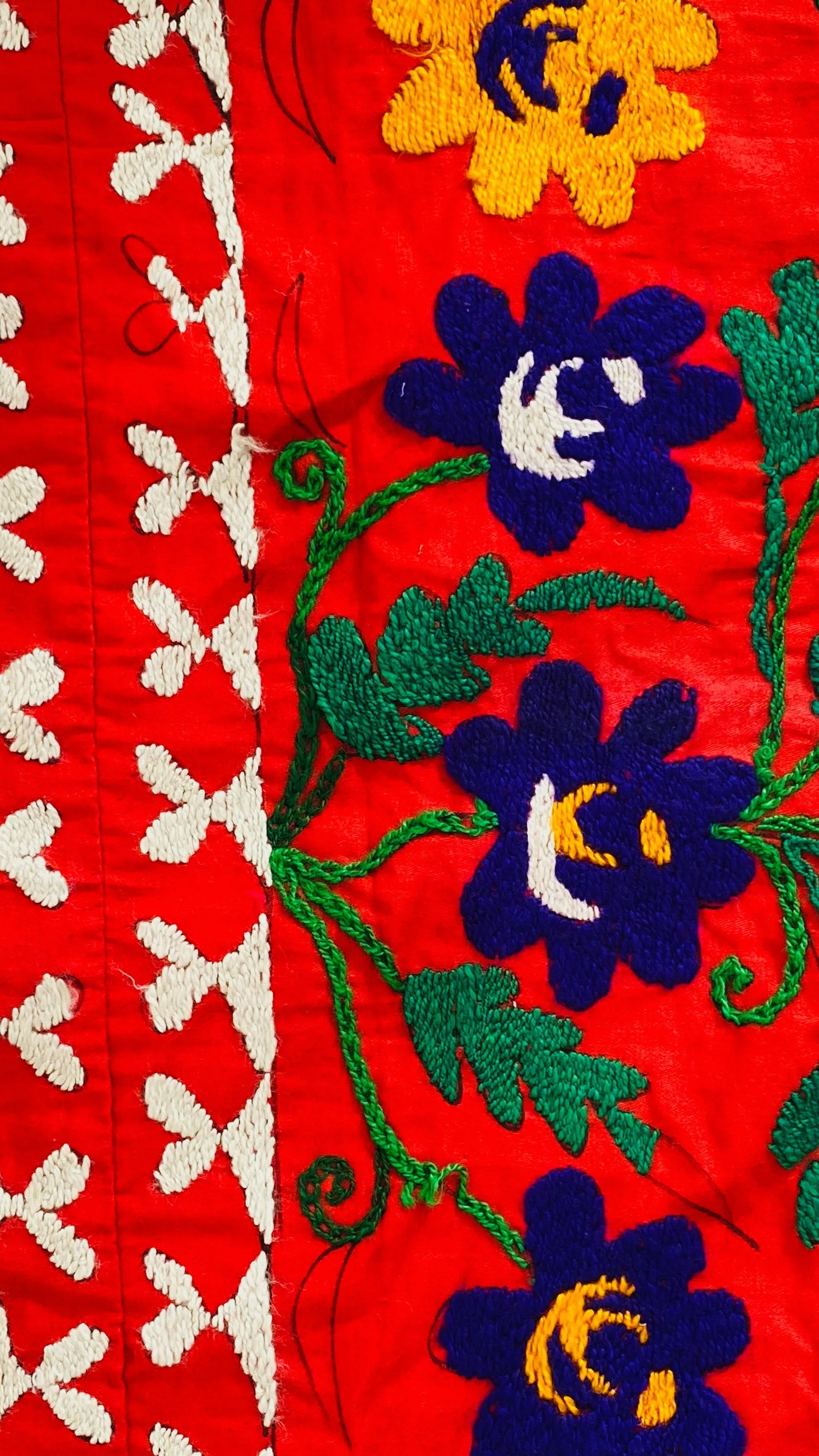Vintage Uzbek Suzani Silk Embroidered Tunic. S/M.