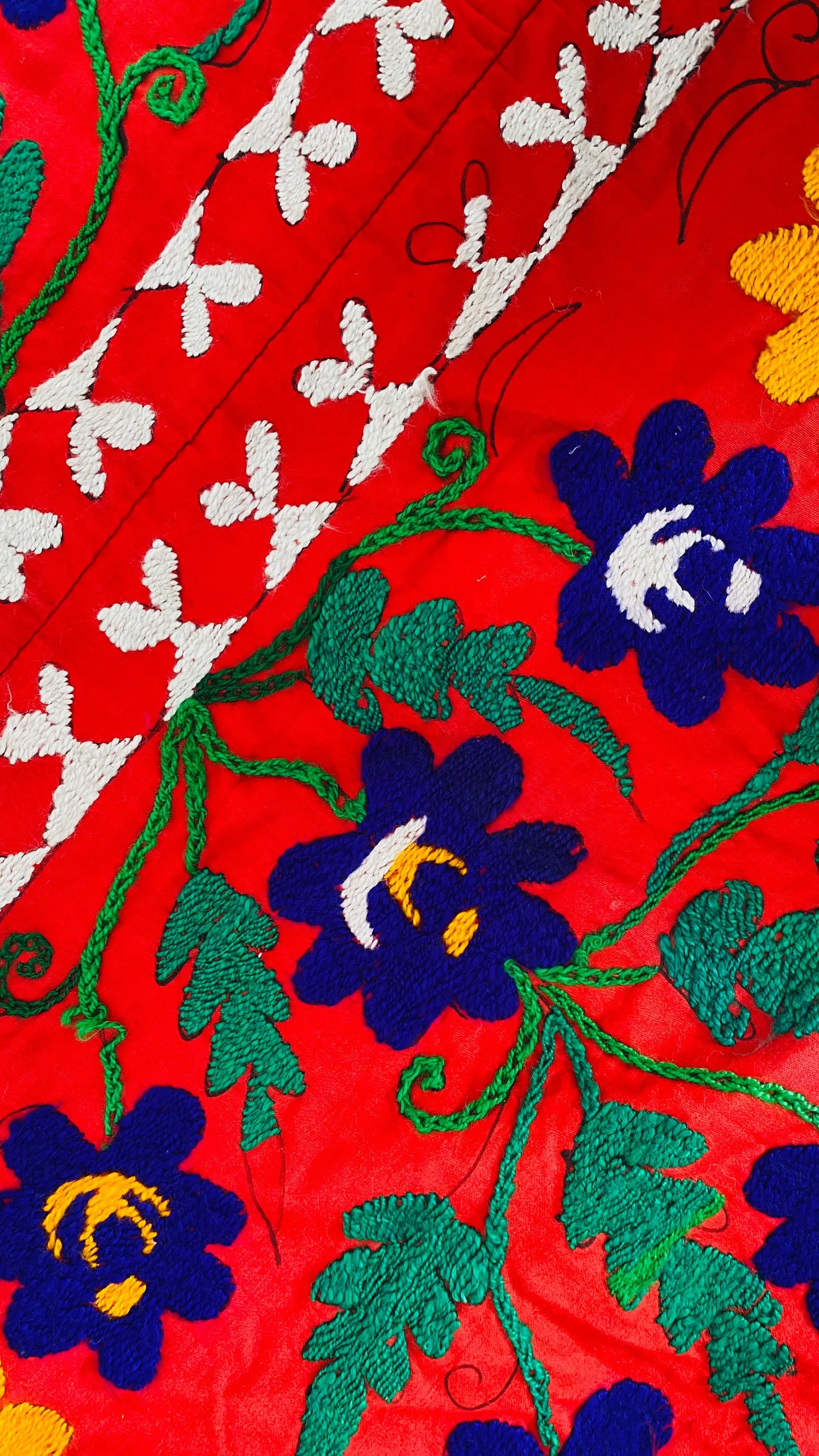 Vintage Uzbek Suzani Silk Embroidered Tunic. S/M.