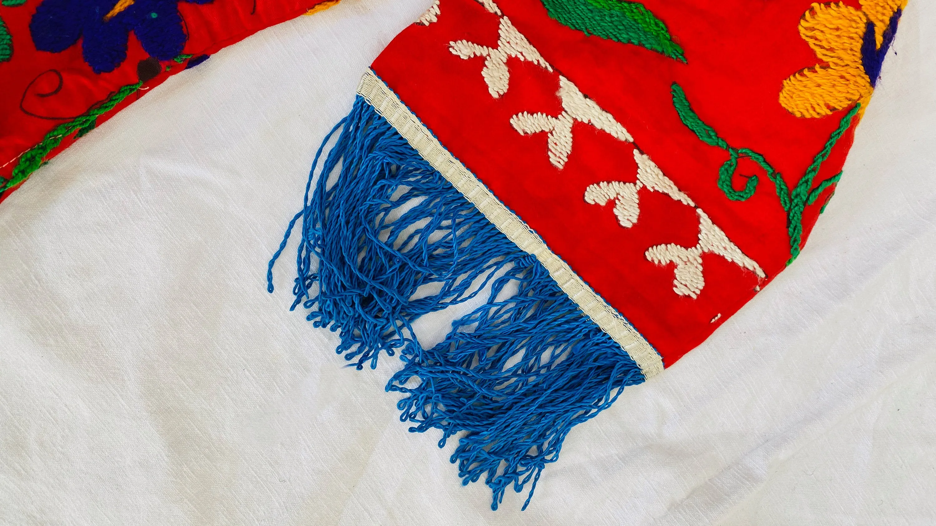 Vintage Uzbek Suzani Silk Embroidered Tunic. S/M.